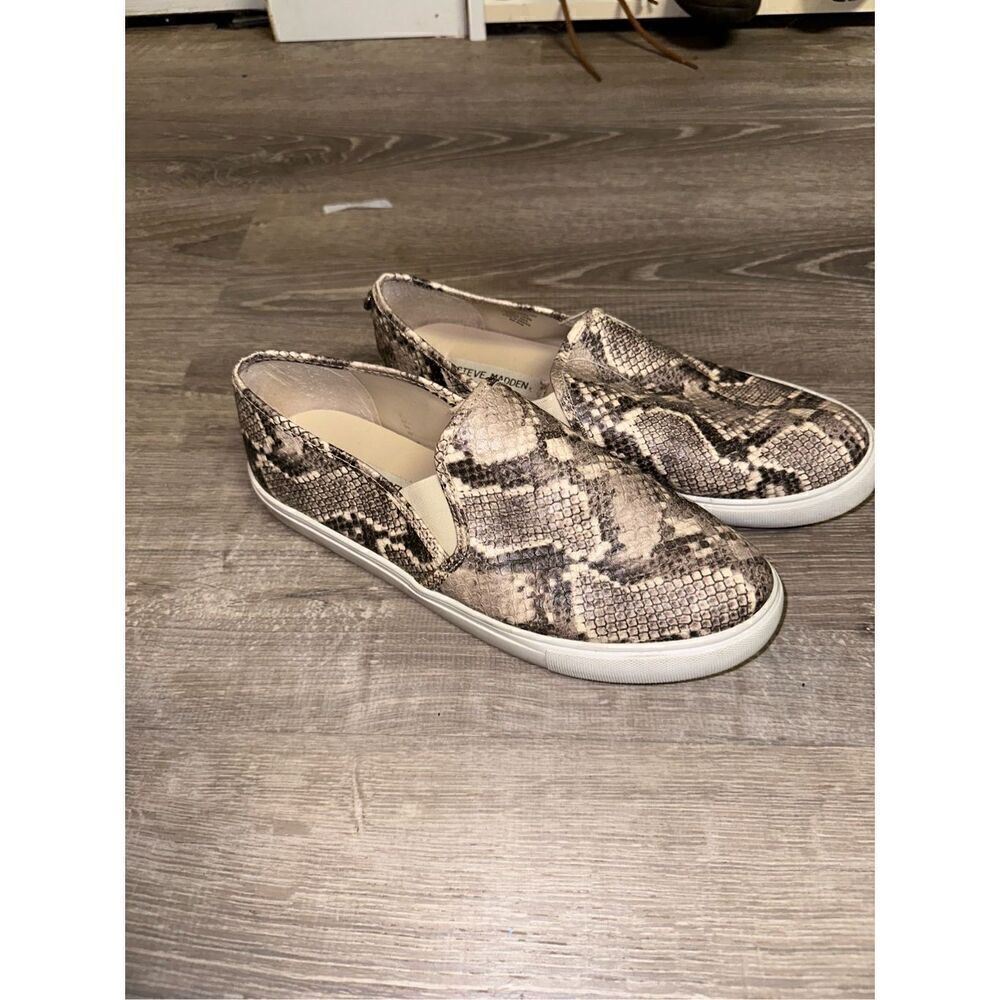 Steve Madden Snake Skin Slip On Shoes 9.5